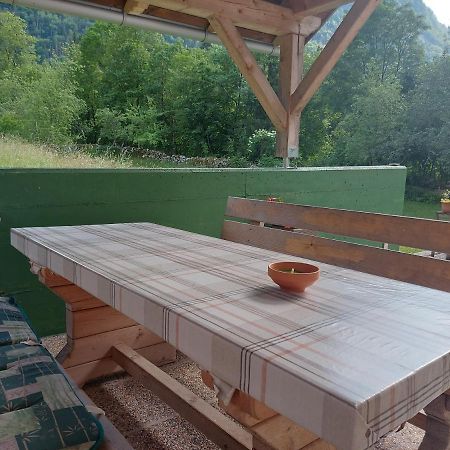 Apartmaji Katrc Soča Esterno foto