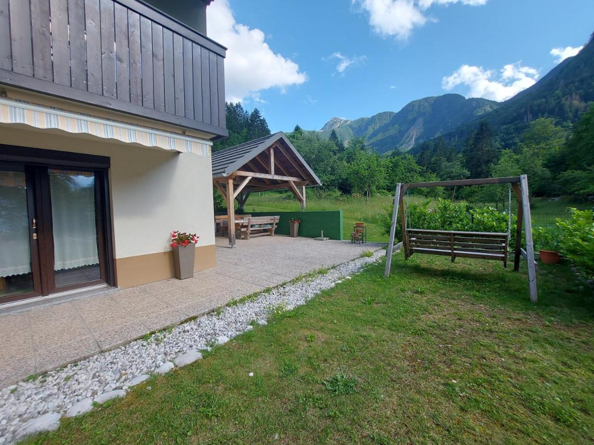 Apartmaji Katrc Soča Esterno foto