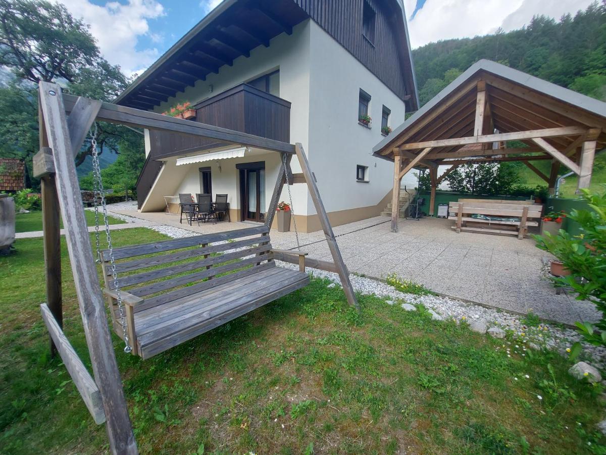 Apartmaji Katrc Soča Esterno foto